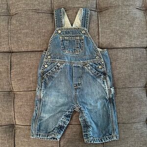 🧸 LIKE NEW 💙 Baby GAP Denim Overalls 3-6 months